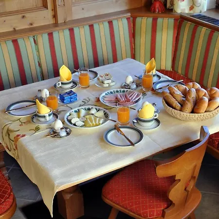 Haus Panorama Bed and breakfast 3*
