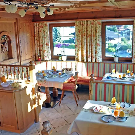 Haus Panorama Bed & Breakfast 3*